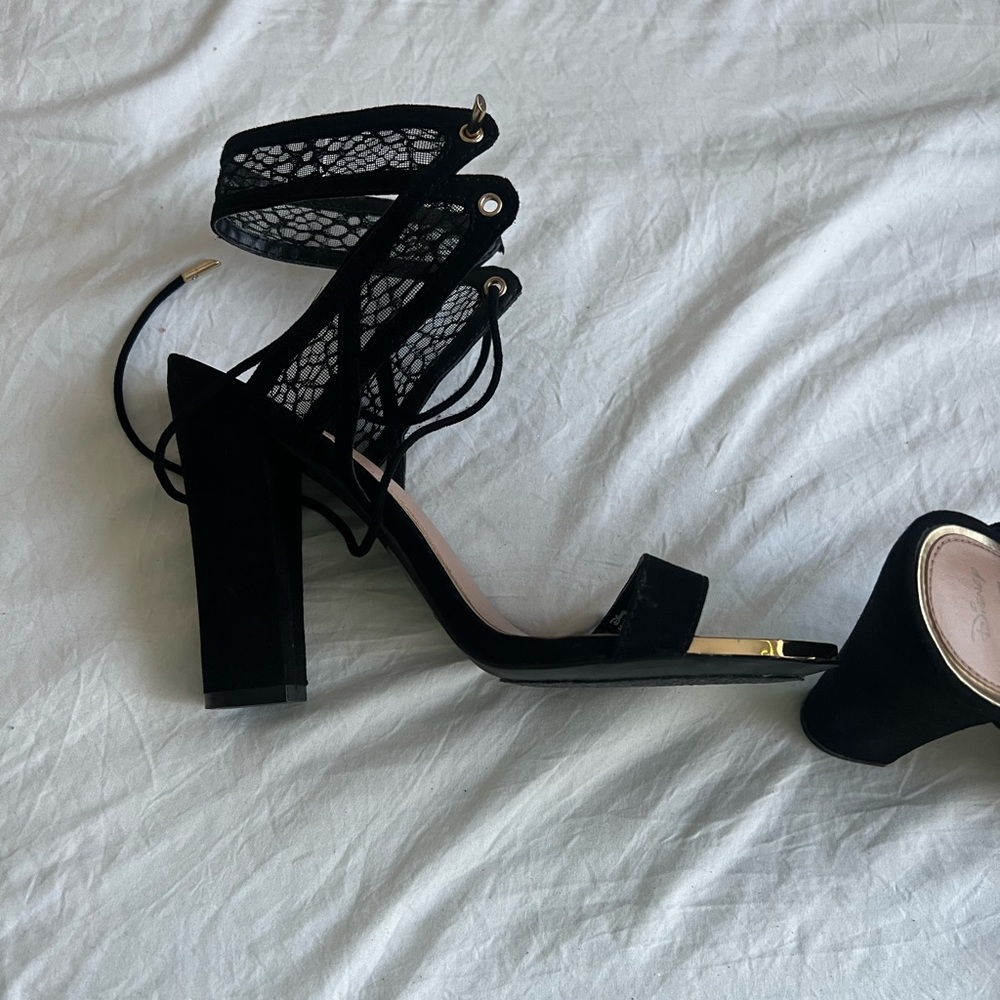 Disney black heels with gold tipped toe line